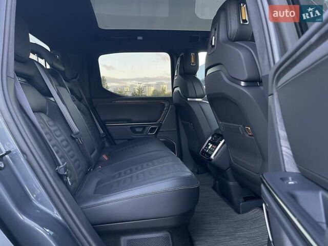 Серый Rivian R1T, объемом двигателя 0 л и пробегом 3 тыс. км за 57800 $, фото 63 на Automoto.ua
