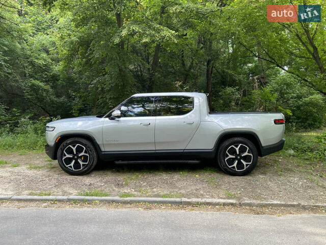 Серый Rivian R1T, объемом двигателя 0 л и пробегом 15 тыс. км за 53900 $, фото 2 на Automoto.ua