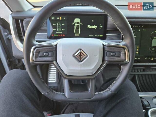 Сірий Rivian R1T, об'ємом двигуна 0 л та пробігом 59 тис. км за 52499 $, фото 20 на Automoto.ua