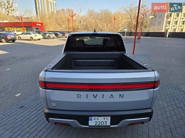 Сірий Rivian R1T, об'ємом двигуна 0 л та пробігом 59 тис. км за 52499 $, фото 13 на Automoto.ua