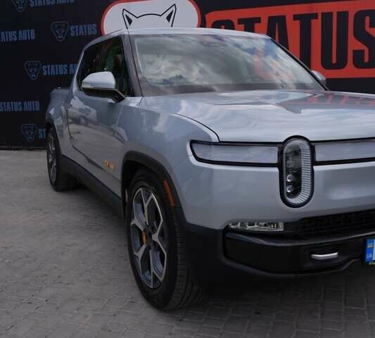 Серый Rivian R1T, объемом двигателя 0 л и пробегом 43 тыс. км за 47500 $, фото 5 на Automoto.ua