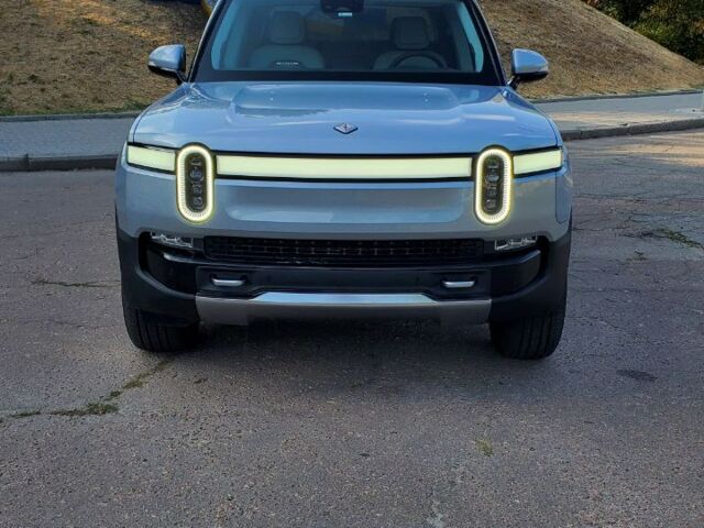 Серый Rivian R1T, объемом двигателя 0 л и пробегом 11 тыс. км за 59900 $, фото 1 на Automoto.ua