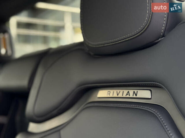 Серый Rivian R1T, объемом двигателя 0 л и пробегом 40 тыс. км за 54000 $, фото 33 на Automoto.ua