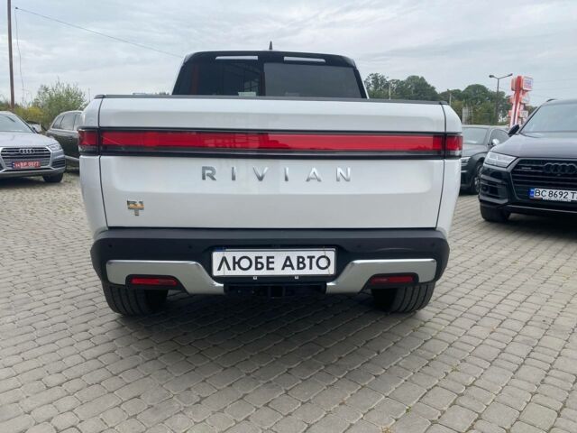 Серый Rivian R1T, объемом двигателя 100 л и пробегом 30 тыс. км за 65000 $, фото 6 на Automoto.ua