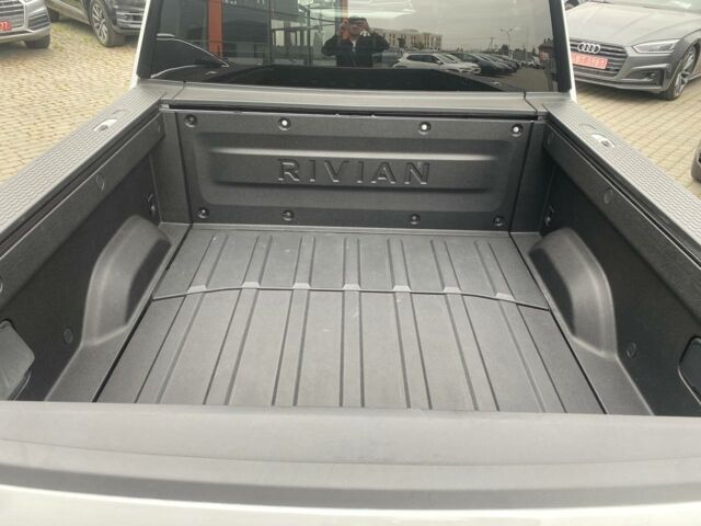 Серый Rivian R1T, объемом двигателя 100 л и пробегом 30 тыс. км за 65000 $, фото 20 на Automoto.ua