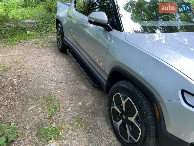 Серый Rivian R1T, объемом двигателя 0 л и пробегом 15 тыс. км за 53900 $, фото 6 на Automoto.ua
