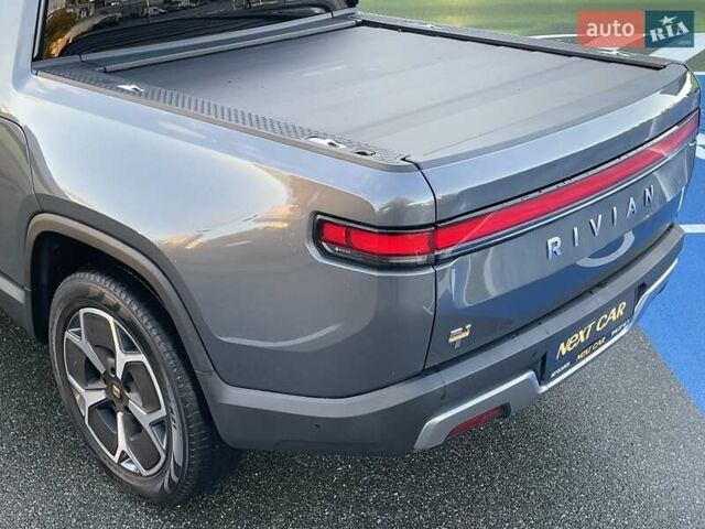 Серый Rivian R1T, объемом двигателя 0 л и пробегом 3 тыс. км за 57800 $, фото 10 на Automoto.ua