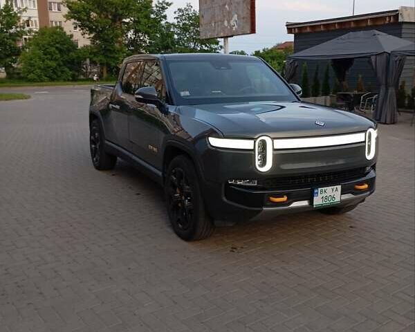 Серый Rivian R1T, объемом двигателя 0 л и пробегом 86 тыс. км за 44500 $, фото 7 на Automoto.ua