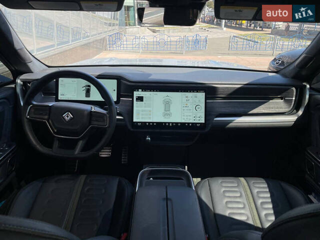 Сірий Rivian R1T, об'ємом двигуна 0 л та пробігом 20 тис. км за 57699 $, фото 10 на Automoto.ua