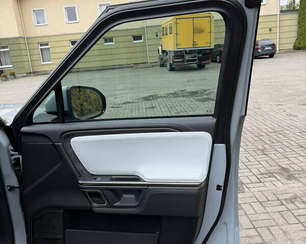 Сірий Rivian R1T, об'ємом двигуна 0 л та пробігом 56 тис. км за 42850 $, фото 57 на Automoto.ua