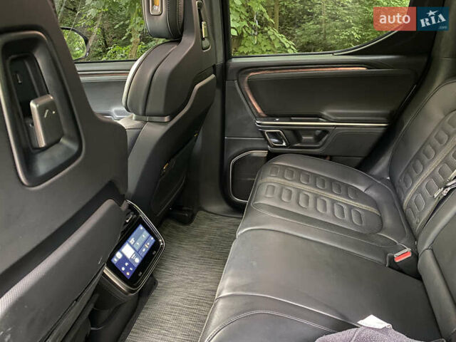 Серый Rivian R1T, объемом двигателя 0 л и пробегом 15 тыс. км за 53900 $, фото 18 на Automoto.ua