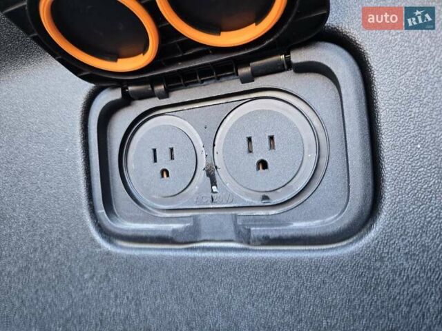 Сірий Rivian R1T, об'ємом двигуна 0 л та пробігом 59 тис. км за 52499 $, фото 35 на Automoto.ua