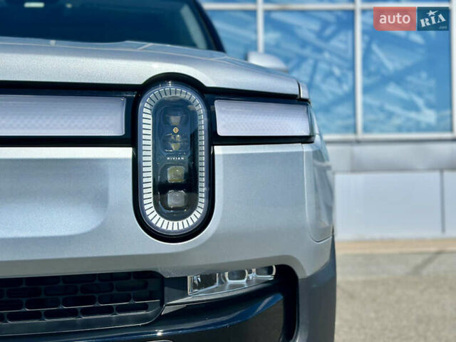 Серый Rivian R1T, объемом двигателя 0 л и пробегом 9 тыс. км за 49990 $, фото 5 на Automoto.ua