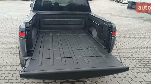 Сірий Rivian R1T, об'ємом двигуна 0 л та пробігом 50 тис. км за 45000 $, фото 20 на Automoto.ua