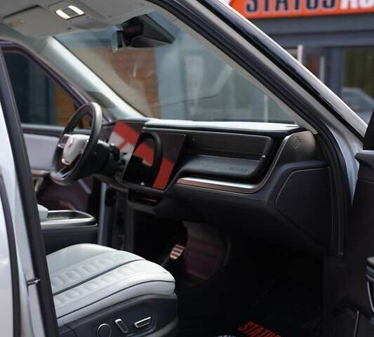 Серый Rivian R1T, объемом двигателя 0 л и пробегом 43 тыс. км за 47500 $, фото 32 на Automoto.ua