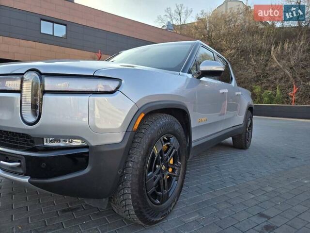 Сірий Rivian R1T, об'ємом двигуна 0 л та пробігом 59 тис. км за 52499 $, фото 1 на Automoto.ua