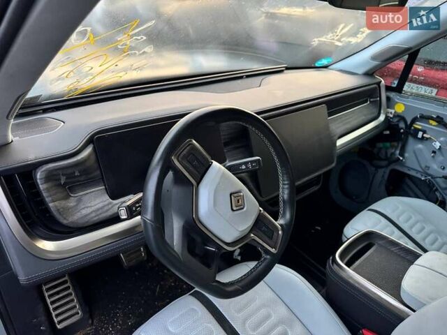 Сірий Rivian R1T, об'ємом двигуна 0 л та пробігом 62 тис. км за 32500 $, фото 3 на Automoto.ua