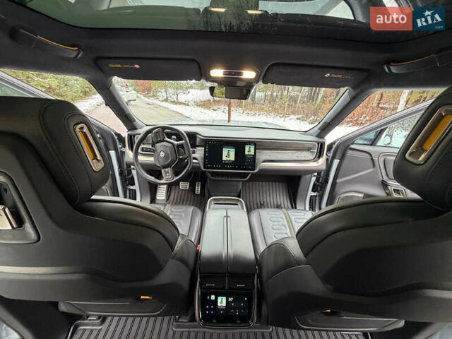 Сірий Rivian R1T, об'ємом двигуна 0 л та пробігом 63 тис. км за 43500 $, фото 35 на Automoto.ua