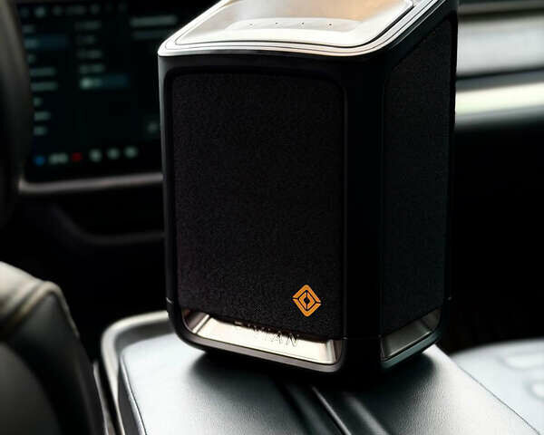 Сірий Rivian R1T, об'ємом двигуна 0 л та пробігом 63 тис. км за 43500 $, фото 7 на Automoto.ua