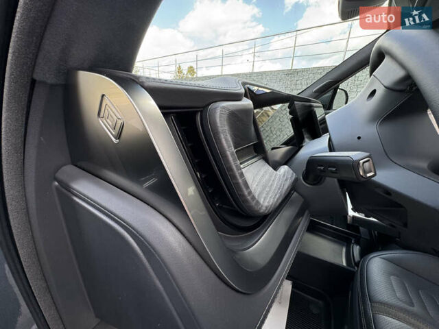 Серый Rivian R1T, объемом двигателя 0 л и пробегом 40 тыс. км за 54000 $, фото 26 на Automoto.ua