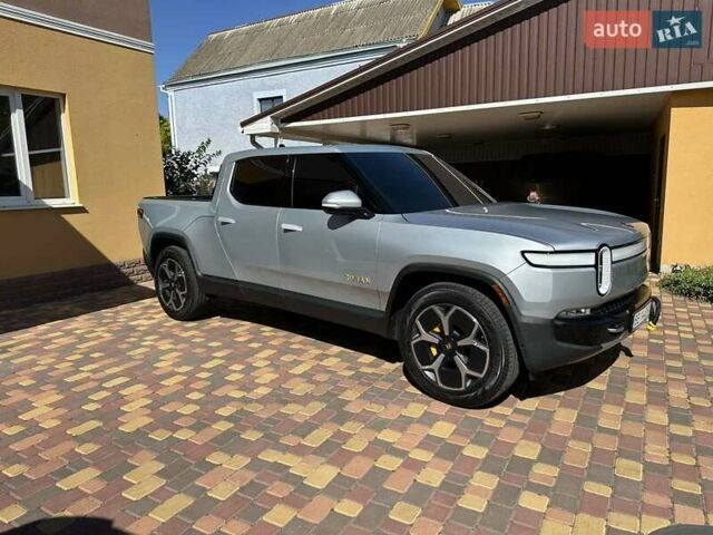 Сірий Rivian R1T, об'ємом двигуна 0 л та пробігом 64 тис. км за 43500 $, фото 16 на Automoto.ua