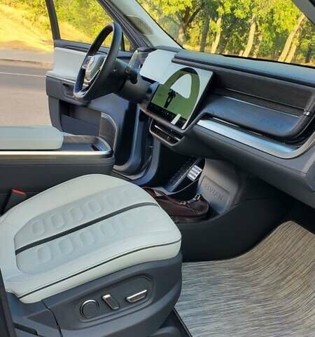 Серый Rivian R1T, объемом двигателя 0 л и пробегом 7 тыс. км за 54950 $, фото 24 на Automoto.ua