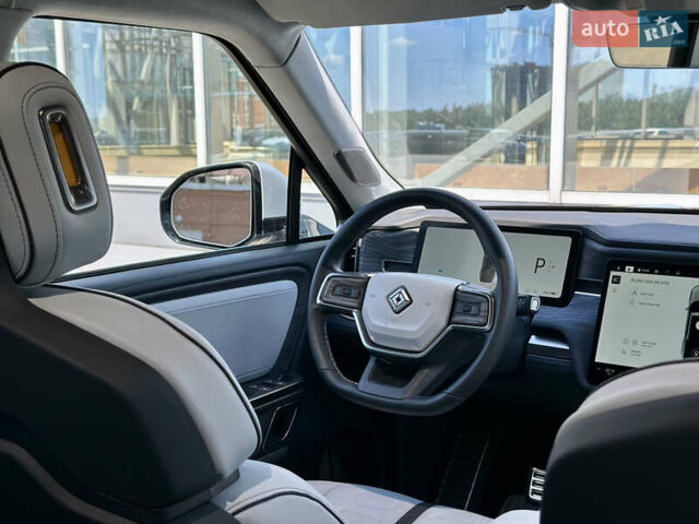 Серый Rivian R1T, объемом двигателя 0 л и пробегом 9 тыс. км за 49990 $, фото 59 на Automoto.ua