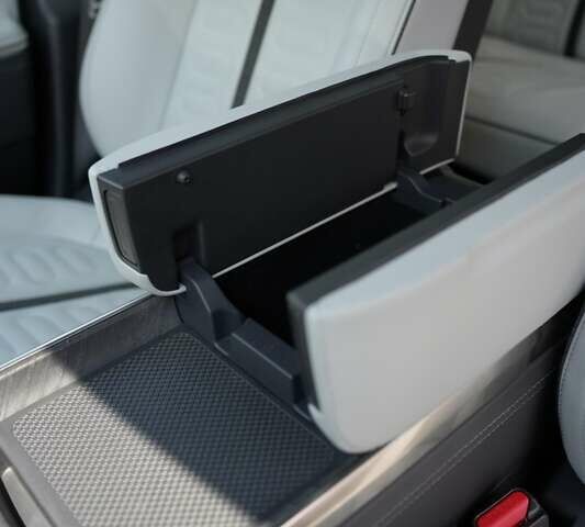 Серый Rivian R1T, объемом двигателя 0 л и пробегом 43 тыс. км за 47500 $, фото 25 на Automoto.ua