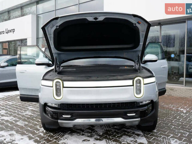 Серый Rivian R1T, объемом двигателя 0 л и пробегом 44 тыс. км за 49999 $, фото 4 на Automoto.ua