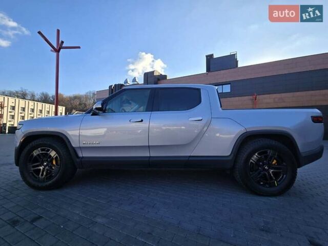 Сірий Rivian R1T, об'ємом двигуна 0 л та пробігом 59 тис. км за 52499 $, фото 9 на Automoto.ua