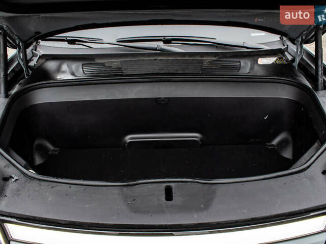 Сірий Rivian R1T, об'ємом двигуна 0 л та пробігом 20 тис. км за 52000 $, фото 44 на Automoto.ua