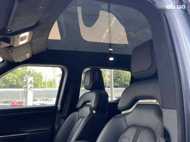Серый Rivian R1T, объемом двигателя 0 л и пробегом 25 тыс. км за 67600 $, фото 14 на Automoto.ua