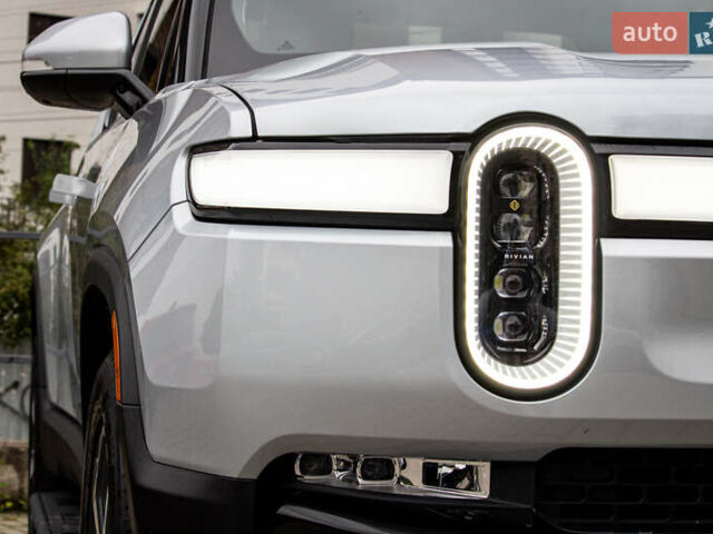 Серый Rivian R1T, объемом двигателя 0 л и пробегом 17 тыс. км за 50000 $, фото 22 на Automoto.ua