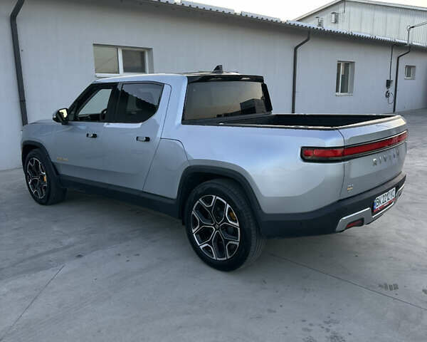 Серый Rivian R1T, объемом двигателя 0 л и пробегом 29 тыс. км за 51500 $, фото 11 на Automoto.ua