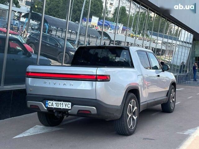 Серый Rivian R1T, объемом двигателя 0 л и пробегом 25 тыс. км за 67600 $, фото 4 на Automoto.ua