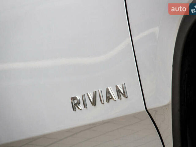 Серый Rivian R1T, объемом двигателя 0 л и пробегом 17 тыс. км за 50000 $, фото 13 на Automoto.ua