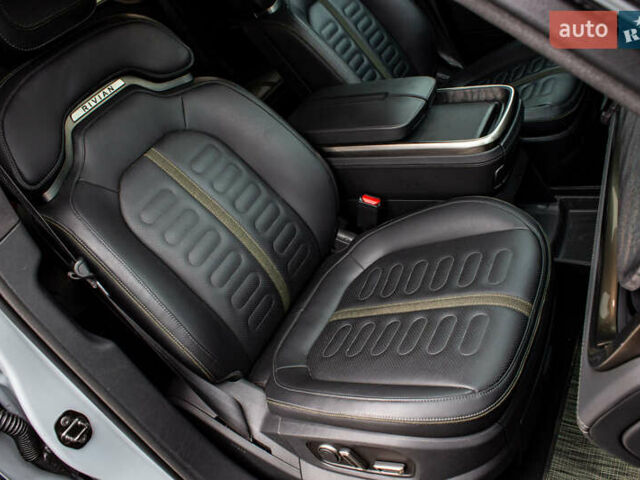 Сірий Rivian R1T, об'ємом двигуна 0 л та пробігом 20 тис. км за 52000 $, фото 64 на Automoto.ua