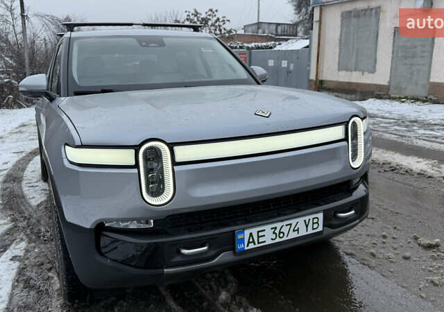 Сірий Rivian R1T, об'ємом двигуна 0 л та пробігом 35 тис. км за 57500 $, фото 5 на Automoto.ua