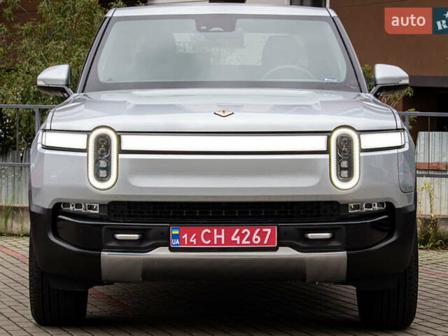 Серый Rivian R1T, объемом двигателя 0 л и пробегом 17 тыс. км за 50000 $, фото 1 на Automoto.ua