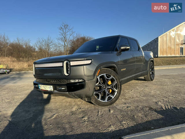 Серый Rivian R1T, объемом двигателя 0 л и пробегом 23 тыс. км за 49900 $, фото 2 на Automoto.ua