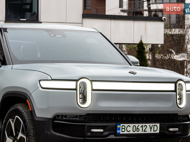 Сірий Rivian R1T, об'ємом двигуна 0 л та пробігом 20 тис. км за 52000 $, фото 2 на Automoto.ua