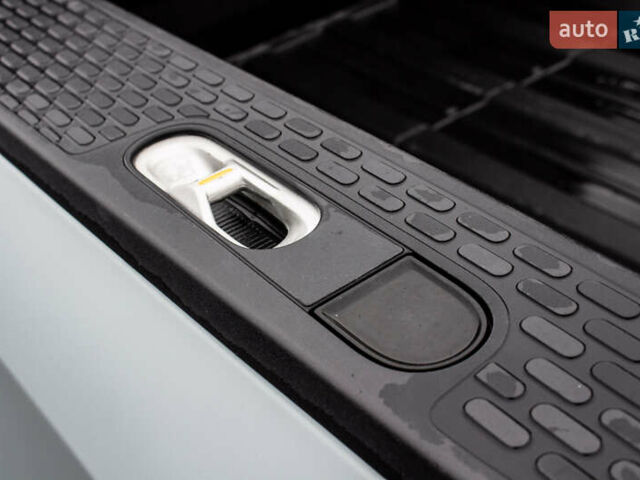 Сірий Rivian R1T, об'ємом двигуна 0 л та пробігом 20 тис. км за 52000 $, фото 16 на Automoto.ua