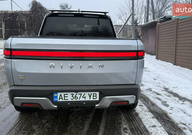 Сірий Rivian R1T, об'ємом двигуна 0 л та пробігом 35 тис. км за 57500 $, фото 2 на Automoto.ua