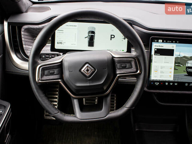 Серый Rivian R1T, объемом двигателя 0 л и пробегом 17 тыс. км за 50000 $, фото 29 на Automoto.ua