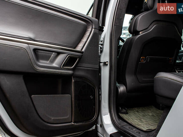 Сірий Rivian R1T, об'ємом двигуна 0 л та пробігом 20 тис. км за 52000 $, фото 26 на Automoto.ua