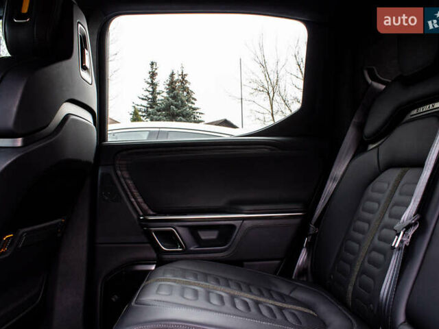 Сірий Rivian R1T, об'ємом двигуна 0 л та пробігом 20 тис. км за 52000 $, фото 29 на Automoto.ua