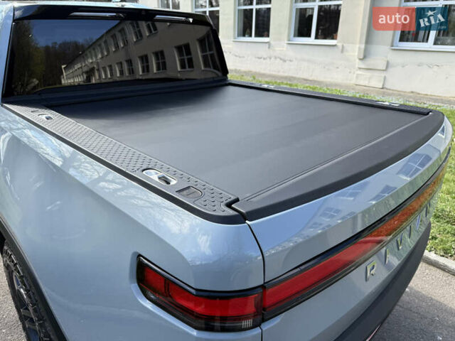 Сірий Rivian R1T, об'ємом двигуна 0 л та пробігом 65 тис. км за 41900 $, фото 18 на Automoto.ua