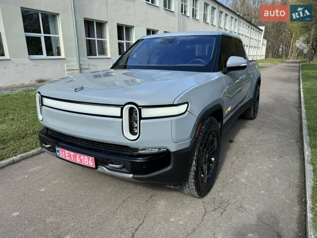Сірий Rivian R1T, об'ємом двигуна 0 л та пробігом 65 тис. км за 41900 $, фото 3 на Automoto.ua