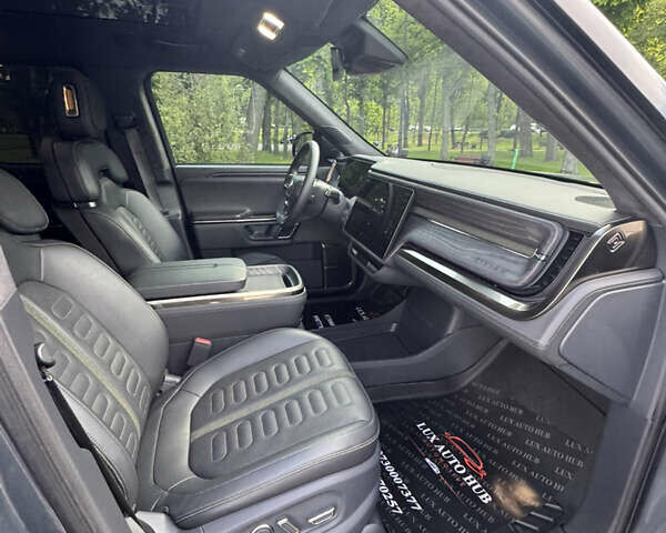 Серый Rivian R1T, объемом двигателя 0 л и пробегом 50 тыс. км за 49999 $, фото 80 на Automoto.ua