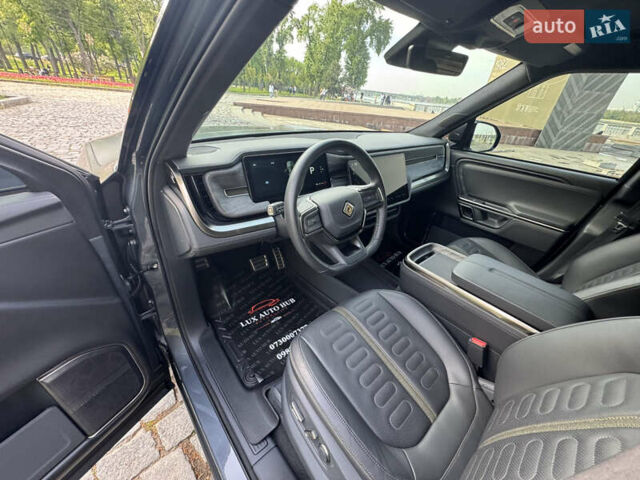 Серый Rivian R1T, объемом двигателя 0 л и пробегом 50 тыс. км за 49999 $, фото 50 на Automoto.ua